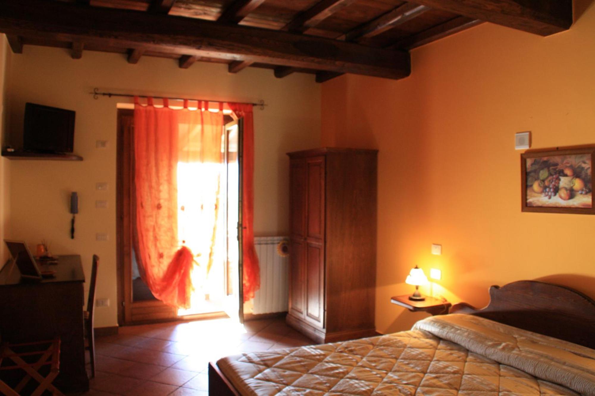 Casale Poggio Nebbia *