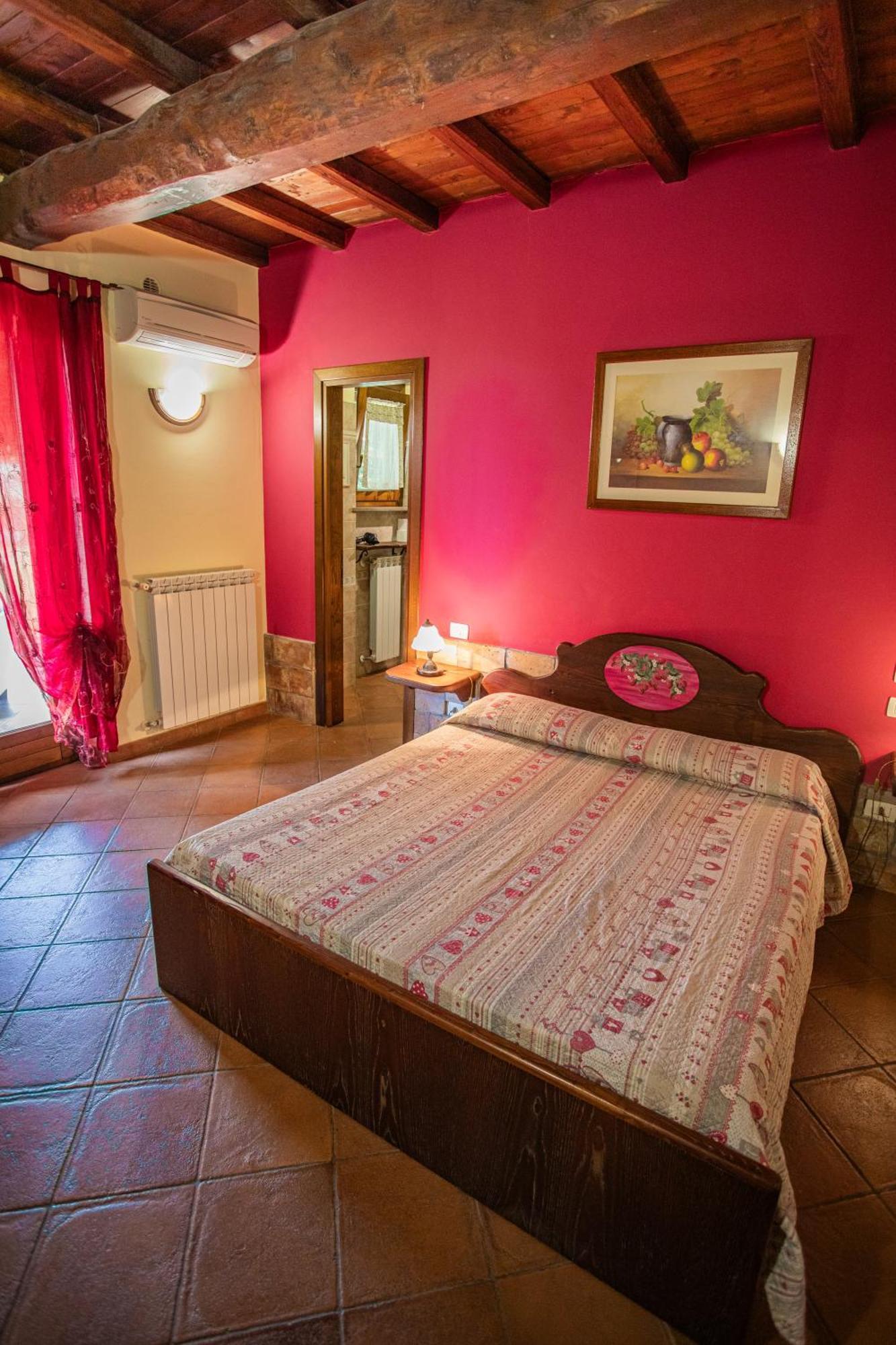 Farm stay Casale Poggio Nebbia *